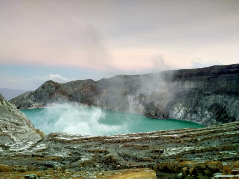 Drive for overland trip from Bali to Mt. Bromo, Ijen crater, Sukamade beach tour,- and back to Bali 4D Trip from Bali to Mt. Bromo, Ijen crater, Sukamade beach tour,- and back to Bali 4D Drive from Bali to Mt. Bromo, Ijen crater and to Sukamade turtle beach tour,- then back to Bali for 4 days 3 nights natural lover travel package in East Java Bromoijencratertour.com