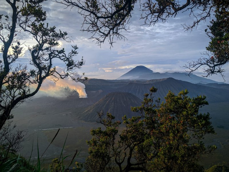Bromo tour package with sunrise view from Bali,- return 2D Bromo tour package with the viewing sunrise from Bali - return, in 2 days  Bromo tour package with the viewing sunrise from Bali - return, in 2 days - 1 night holiday trip of East Java - Indonesia Bromoijencratertour.com