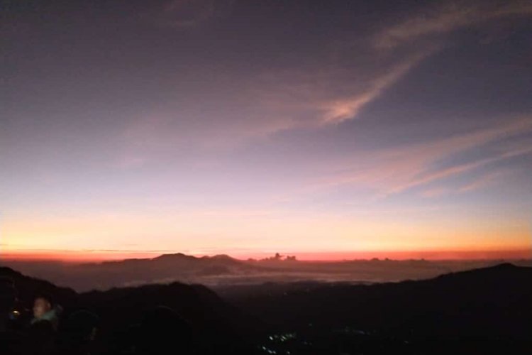 Cheap trip price, from Surabaya or Malang to Bromo Ijen crater tour package,- end in Surabaya 3D Cheap trip price, from Surabaya or Malang to Bromo Ijen crater tour,- end Surabaya 3D Cheap trip price, from Surabaya or Malang to Bromo Ijen crater tour package, for Bromo sunrise and Ijen blue fire tours - then take a train to Surabaya 3D2N Bromoijencratertour.com