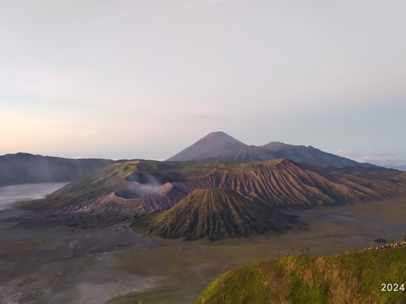 Shared trip from Malang to Bromo Ijen crater tour package,- and end in Bali 2N3D Shared trip from Malang to Bromo Ijen crater tour package,- and end in Bali 2N3D Shared trip OR group travel departure from Malang to Bromo, Ijen crater tour package,- then end in Bali within 2 nights 3 days East Java tourism exploring  Bromoijencratertour.com