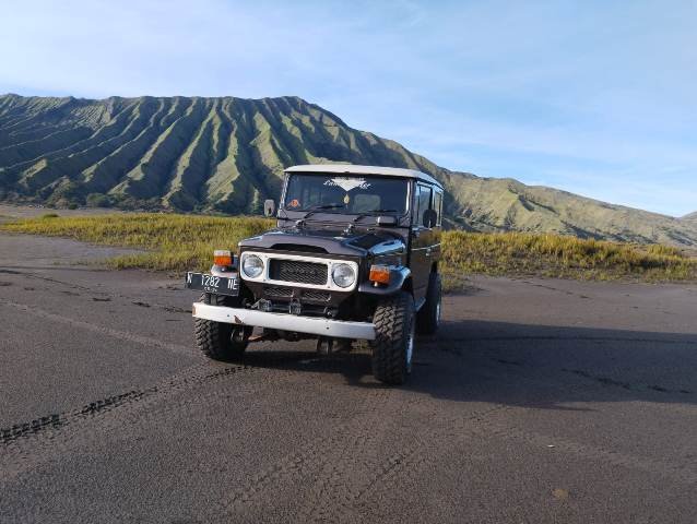 Surabaya to Bromo Jodipan Village & Museum Angkut 3D East Java tour for Surabaya city tour, Bromo sunrise tours, Jodipan Village tours, visit Museum Angk 3 days East Java tour package to enjoy Surabaya city tours, Bromo sunrise tours, Jodipan Village tours, visit Museum Angkut in Batu, Malang & back to Surabaya Bromoijencratertour.com